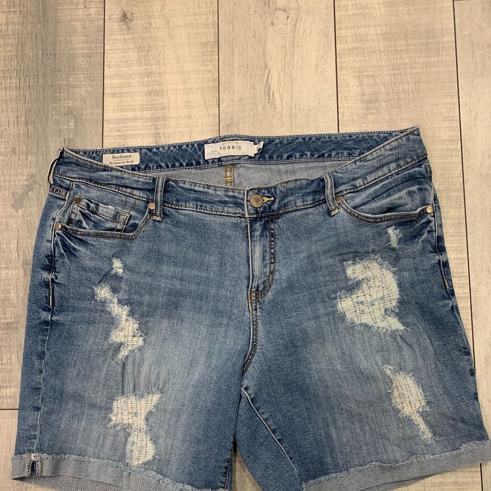 Torrid boyfriend shorts size 20